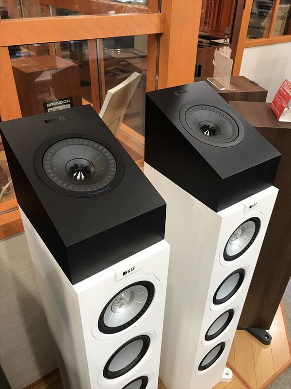 Kef 新製品 Q50a Dolby Atmos Enabled Surround Speaker 展示しました Listening